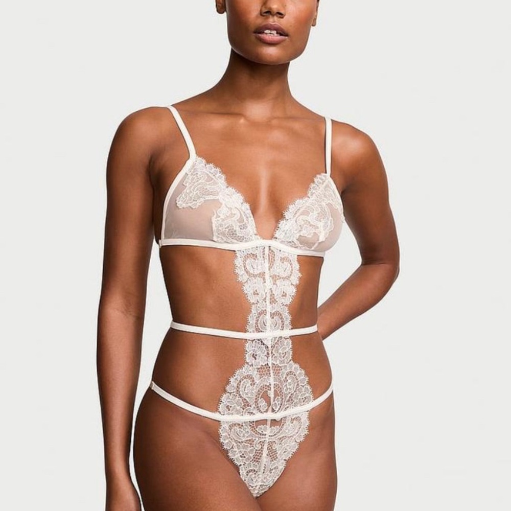 Victoria's Secret Sheer Lace Strappy Teddy in Ivory XL NWT